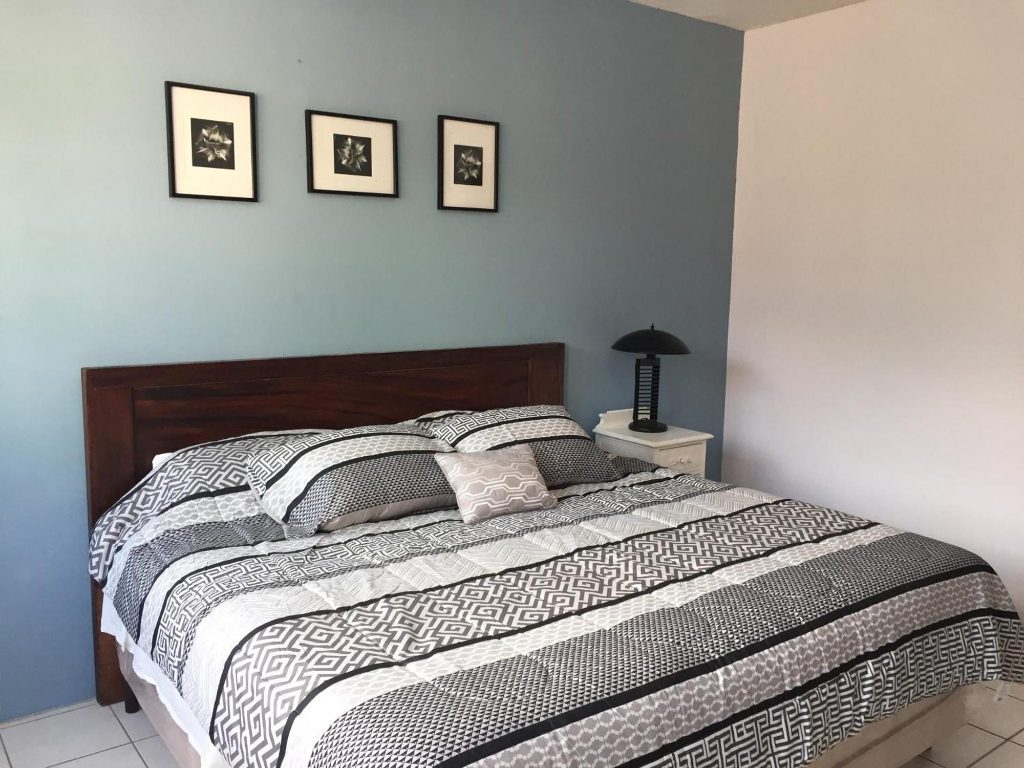 Guest house Casa 10 *